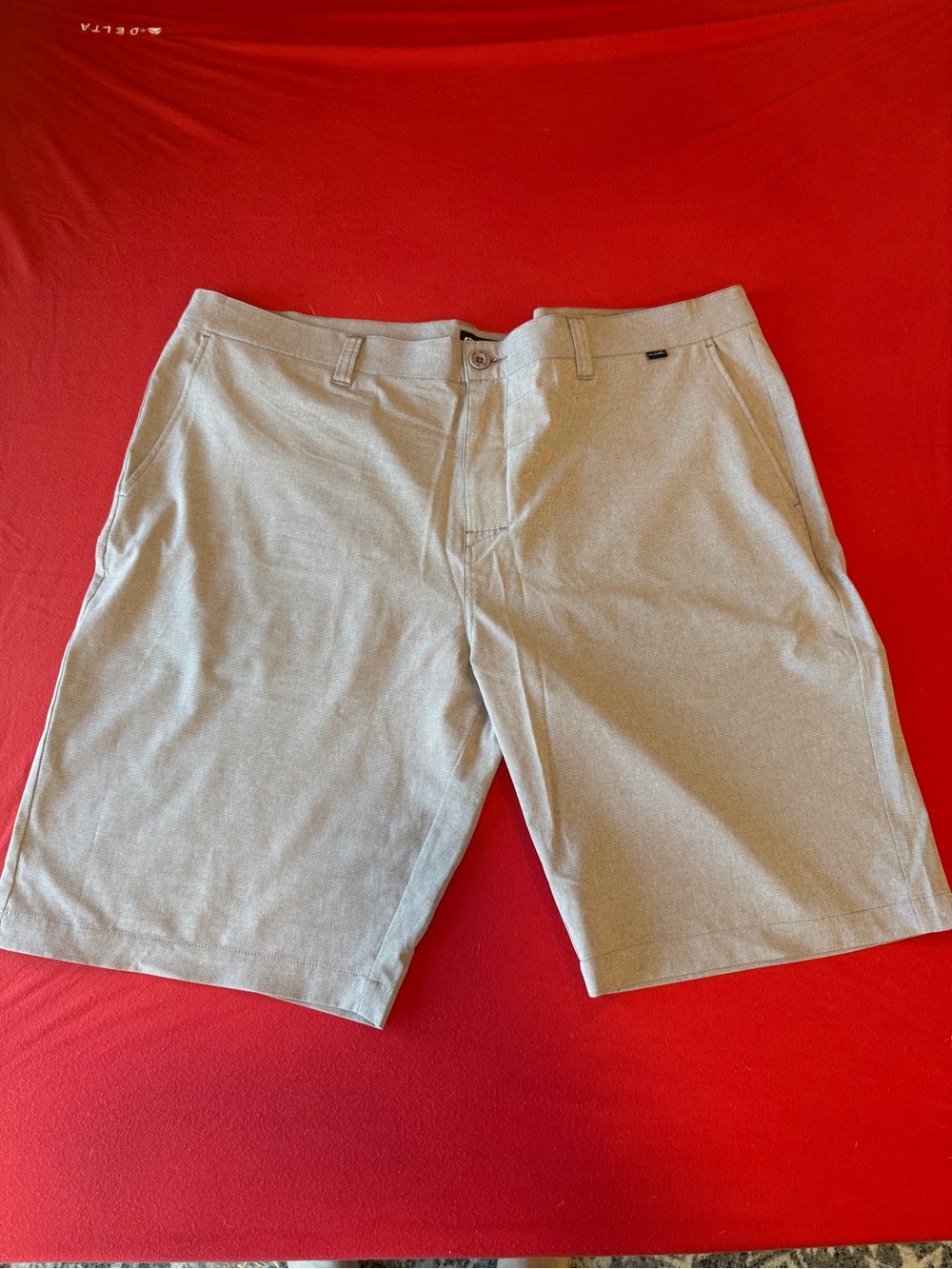 Travis MathewMen's Casual Flat-Front Shorts in Light Khaki